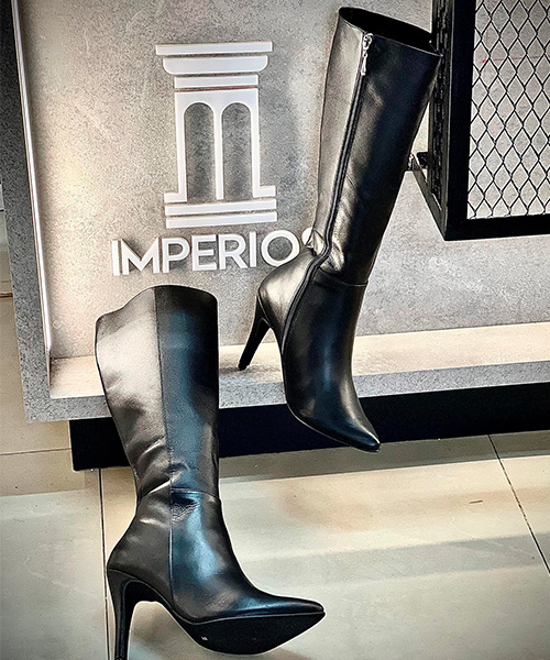 Botas largas Angelik color negro tacón puntilla para mujer