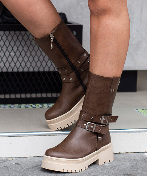 Botas largas Ivi color almendra para mujer