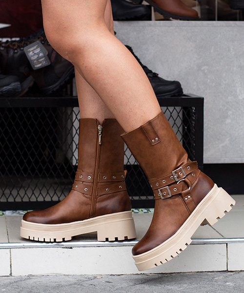 Botas largas Ivi color miel para mujer