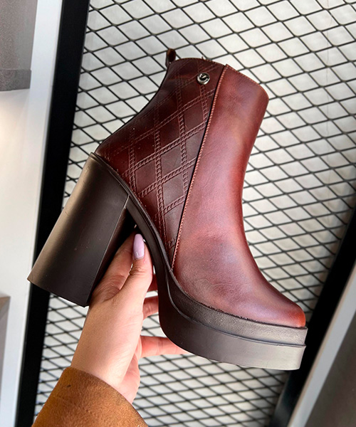 Botin Solay color coñac para mujer